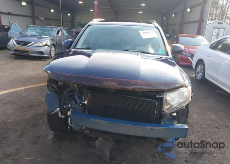 2016 Jeep Compass Latitude из США, поврежденный, VIN 1C4NJCEA2GD656063